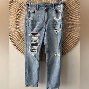 American eagle outfitters mom jean distressed ripped  size 8
